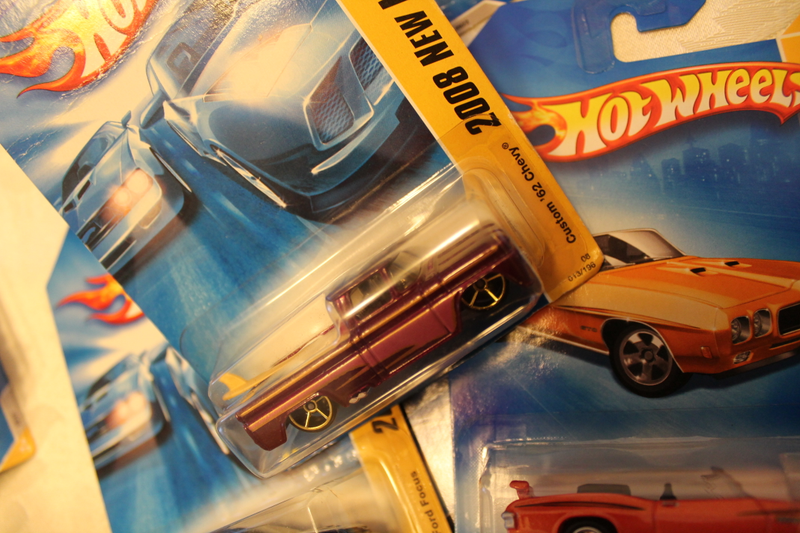 Illustration for article titled Enormous Die-Cast Collection - Box 10 - 2008 HW